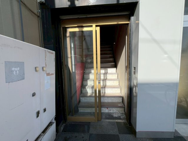馬橋駅前店舗のその他|2階入り口