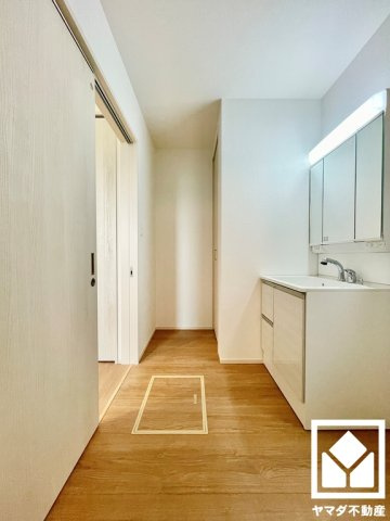 大津市御陵町　第1　2号棟の洗面所