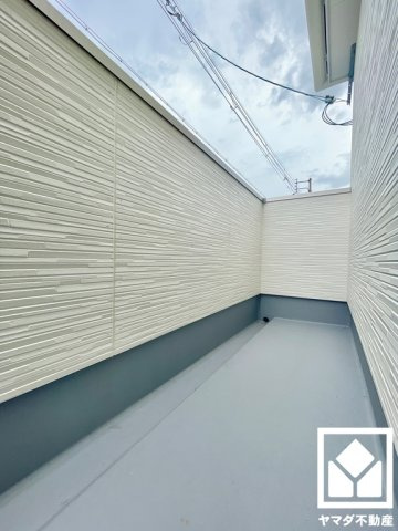 大津市御陵町　第1　2号棟のバルコニー