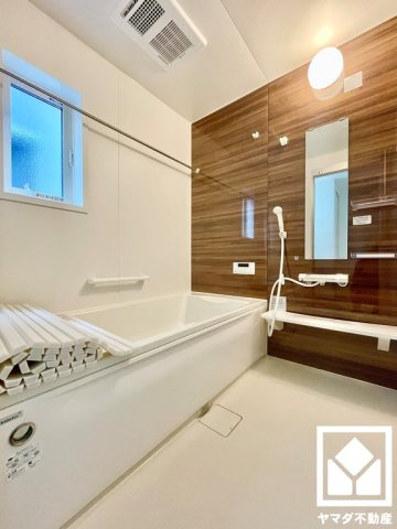 大津市御陵町　第1　2号棟の浴室