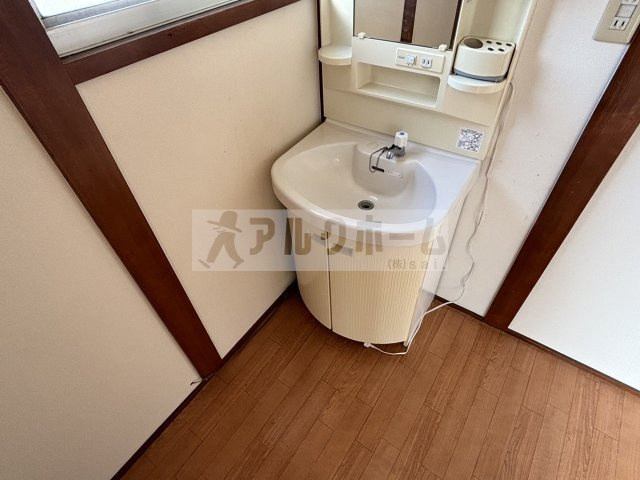 コーポ西尾の独立洗面台