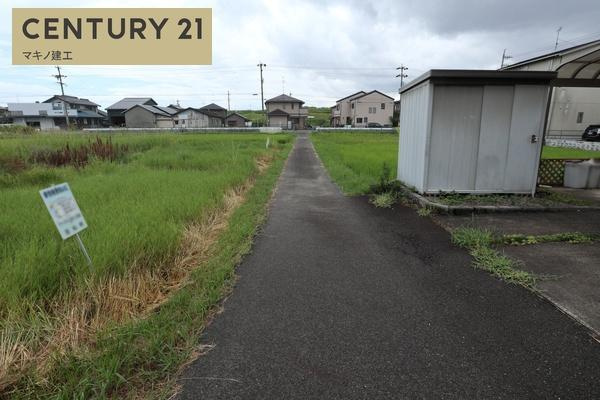 羽島郡笠松町田代字神明の前面道路含む現地写真|南側道路