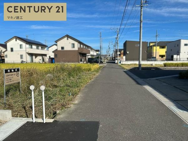 羽島郡笠松町北及字高坪の前面道路含む現地写真
