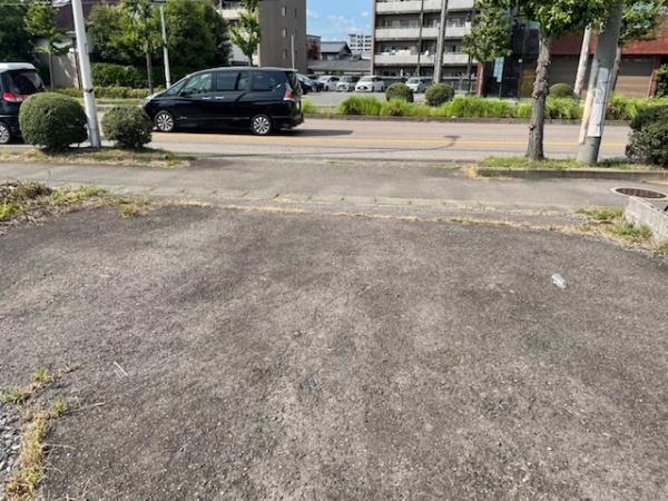 岐阜市宇佐南1丁目のその他|歩道乗り入れ部分