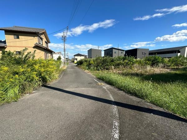 岐阜市柳津町丸野5丁目の前面道路含む現地写真