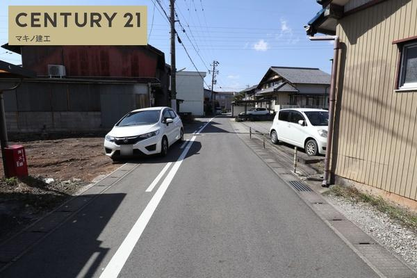 岐阜県関市緑町2丁目のその他|北側公道