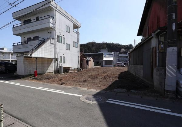 岐阜県関市緑町2丁目Aの前面道路含む現地写真|北側公道より撮影