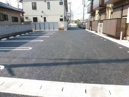 アルドーレ　Ａの駐車場