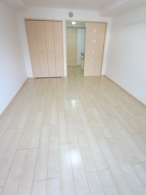 ヒルコート北野の居間・リビング