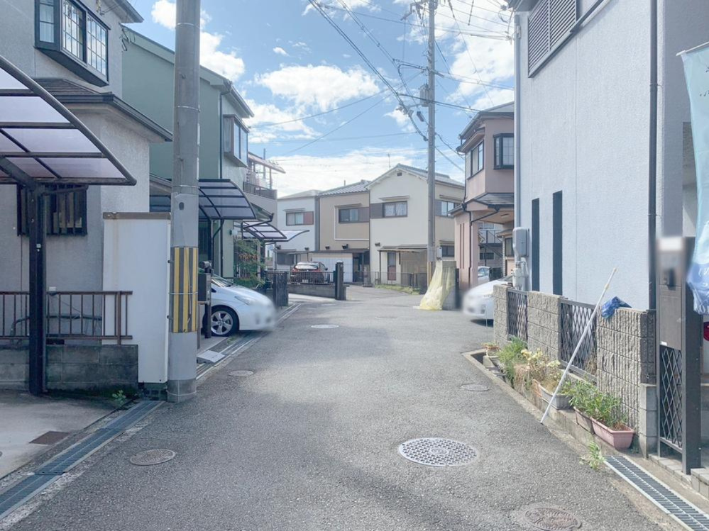 堂山3丁目　中古一戸建ての前面道路含む現地写真|前面道路含む現地写真
■物件内覧・資金計画相談・住宅ローン相談、リフォーム相談、お問合せ受付中■
※当日・翌日のご内覧、ご相談はお電話でのお問合せがスムーズです！