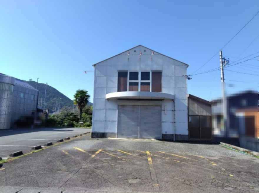 ６４２８８　岐阜市粟野東1丁目事業用建物の外観