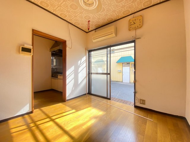 【居間・リビング】