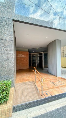 ロイヤル西宮駅前のエントランス|エントランス