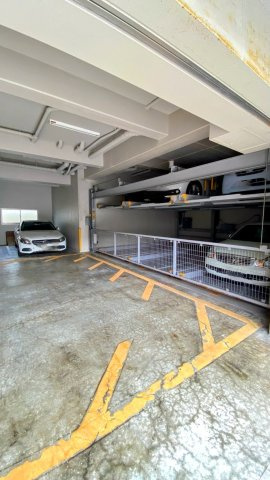 ロイヤル西宮駅前の駐車場|駐車場