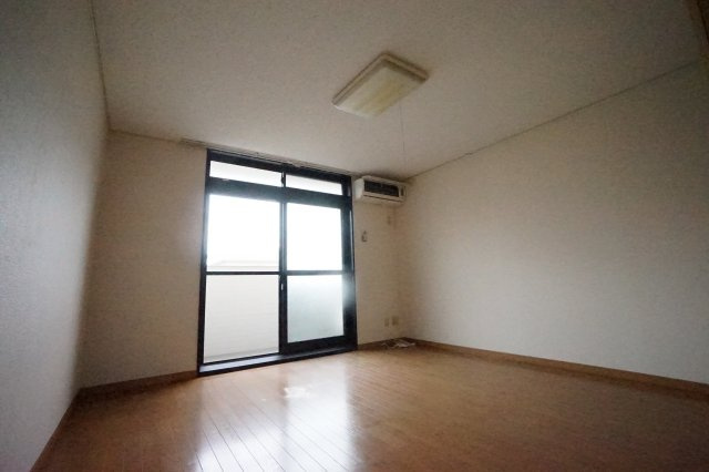 レオパレスメゾンヒラツカAの内装