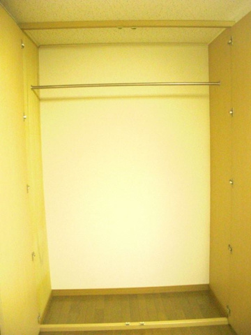 レオパレスメゾンヒラツカAの収納