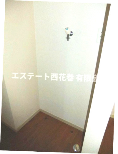 パークハイツはこざきⅠのその他|洗濯機置き場。あまり大きなものは設置できません