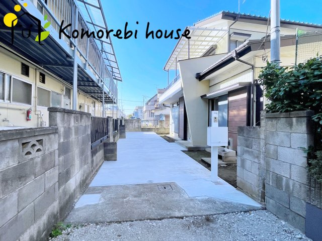 蓮田市関山　中古戸建の駐車場|駐車スペースもあります