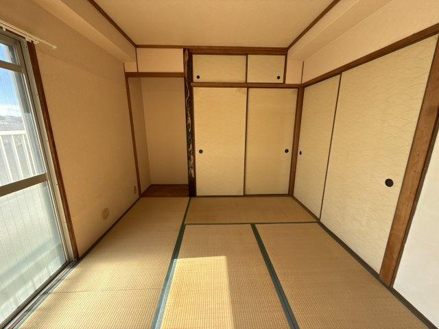 野里マンションの寝室