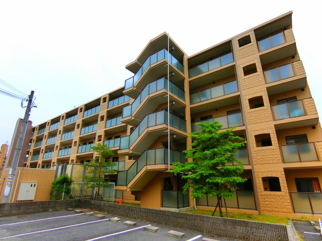 ライゼックス富田林の外観