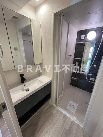 セレニテ本町リアン　BRAVI不動産の洗面所|【セレニテ本町リアン】忙しい朝には欠かせない洗面所です