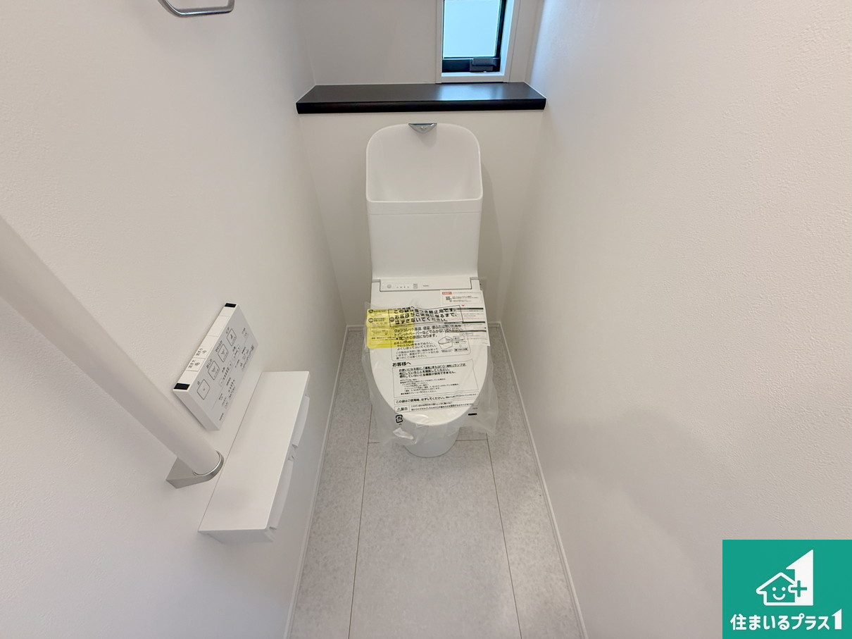 泉佐野市笠松　2期　未入居|1・2階の2ヶ所にあるので、朝の忙しい時間の順番待ちもなく、深夜の利用にも大変便利です。