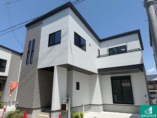 泉佐野市笠松　2期　未入居の外観|お客様に長く安心して住んでいだだける事にこだわった家づくり！住んでからのアフターサービスにもしっかりと取り組んでいます！