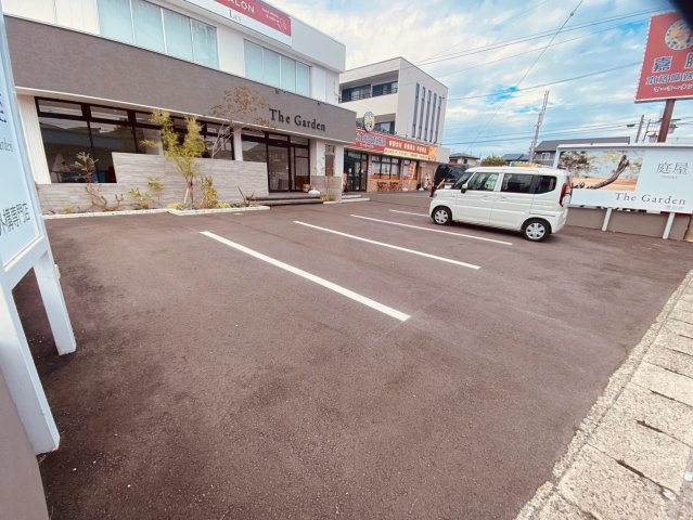 上挙母　貸店舗の駐車場