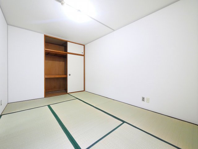 藤谷ハイツの和室|明るい和室です