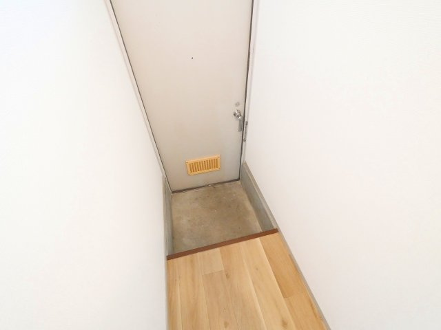 藤谷ハイツの玄関|明るい玄関です