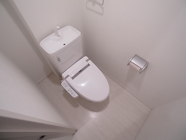 神戸市長田区片山町５丁目の賃貸マンションのトイレ|ウォシュレット付トイレ