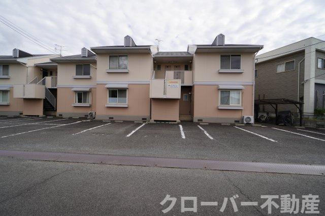 サンハイツ宮川Aの駐車場