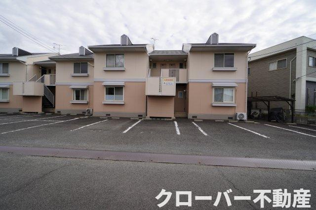 サンハイツ宮川Aの駐車場