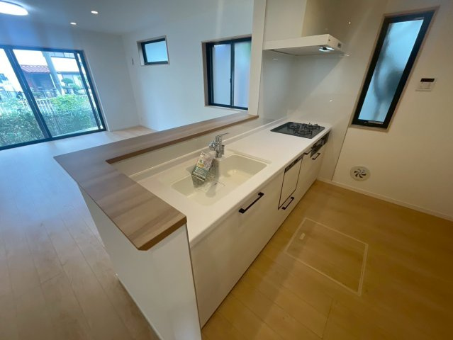 横浜市泉区岡津町 新築戸建て【仲介手数料無料】カースペース2台