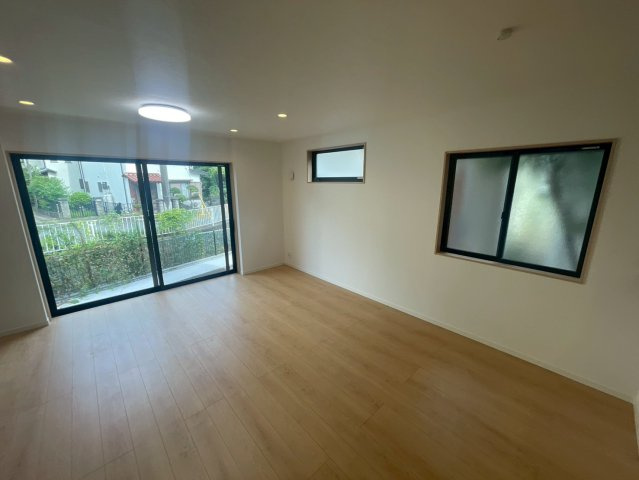 横浜市泉区岡津町 新築戸建て【仲介手数料無料】カースペース2台