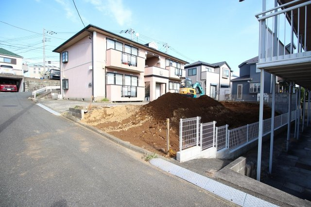 横浜市旭区白根6丁目 新築戸建て【仲介手数料無料】カースペース2台