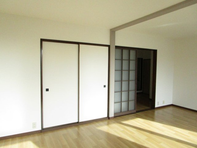 【居間・リビング】 | ホリデーインミサワ | 使いやすいリビングです