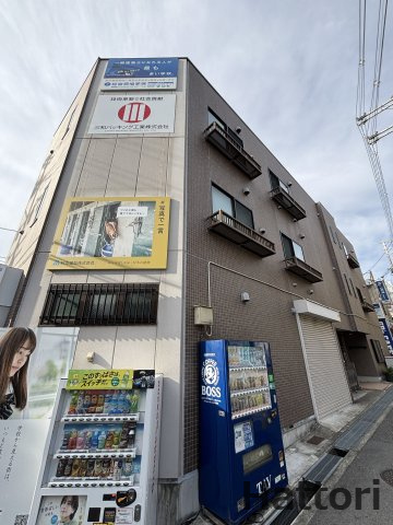 ブルーム関大前の外観