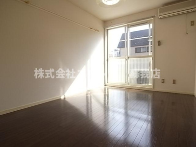 【居間・リビング】 | ド・フィール白旗 | リビングです