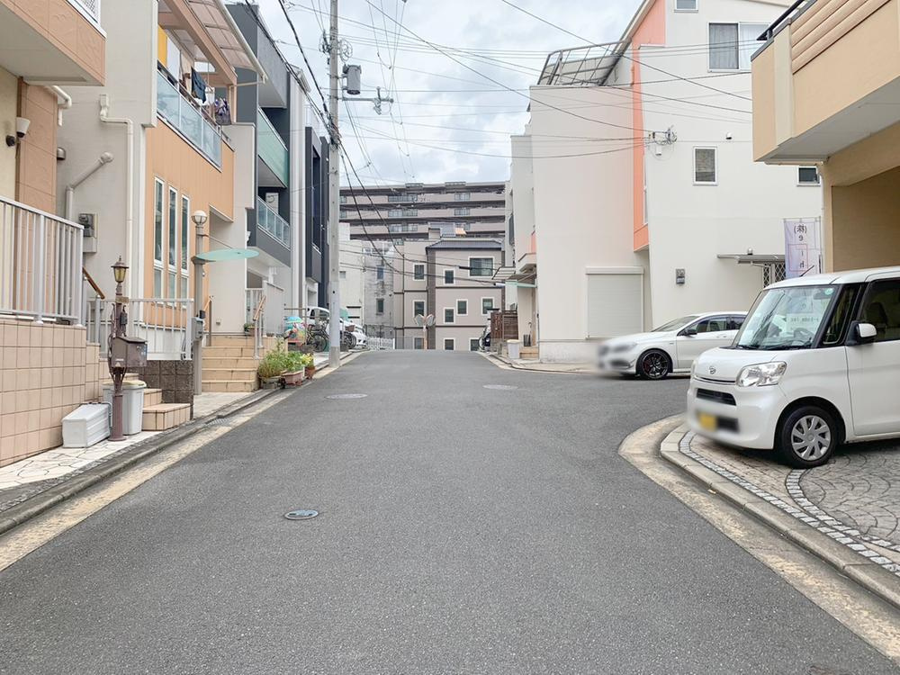 岡山東3丁目　中古一戸建ての前面道路含む現地写真|前面道路含む現地写真
■物件内覧・資金計画相談・住宅ローン相談、リフォーム相談、お問合せ受付中■
※当日・翌日のご内覧、ご相談はお電話でのお問合せがスムーズです！