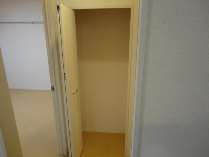フィオレットA棟の収納