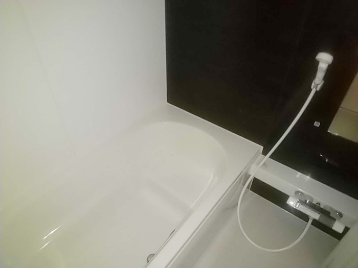 コンパクトで使いやすいお風呂です