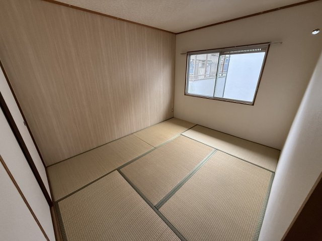 磯城郡田原本町大字新町のアパートの和室
