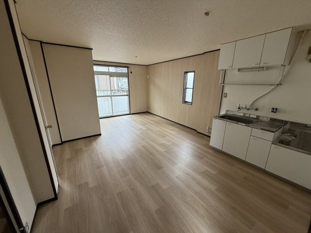 磯城郡田原本町大字新町のアパートの居間・リビング