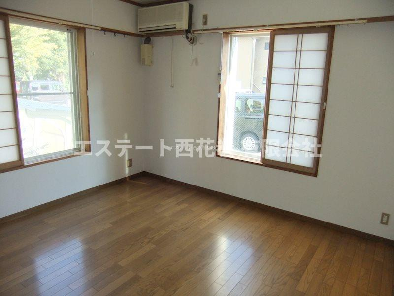 ハルヤマハイツの居間・リビング