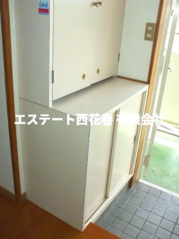 ハルヤマハイツの玄関|シューズボックス