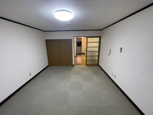 ウスイハイツBの居間・リビング