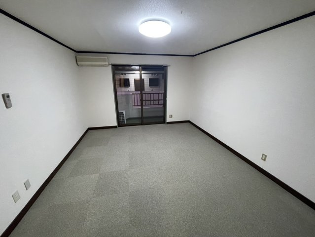 ウスイハイツBの居間・リビング