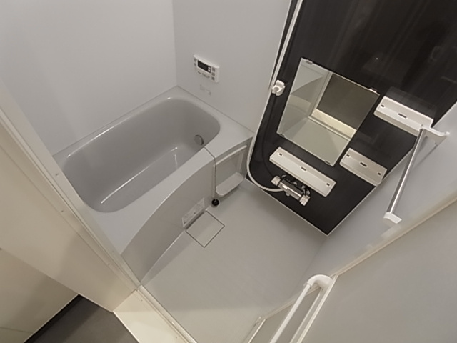 神戸市長田区長田町６丁目のアパートの浴室