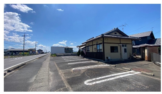 野洲市小南　店舗事務所の駐車場